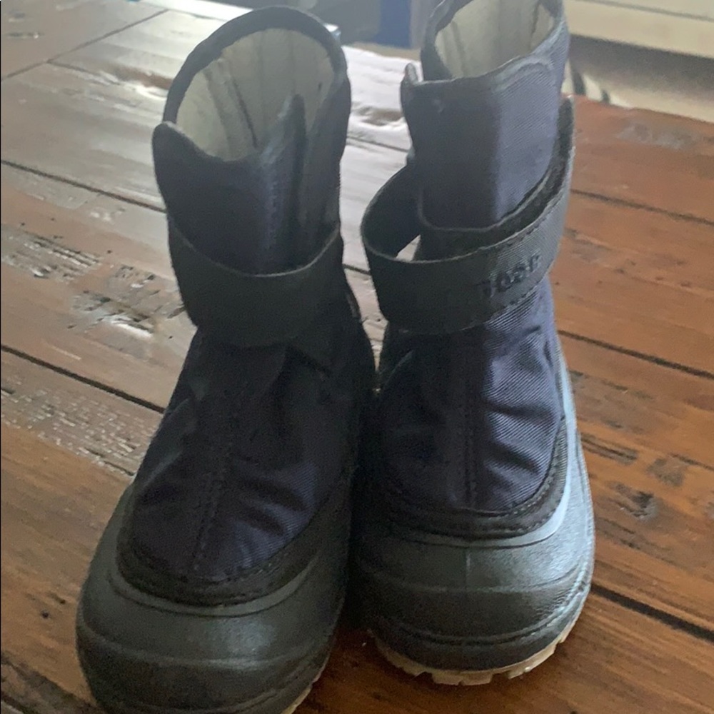 LL Bean toddler snow boots